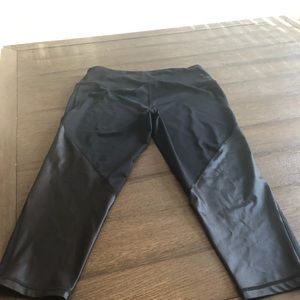 Victoria’s Secret Sport Knockout Capri Tight